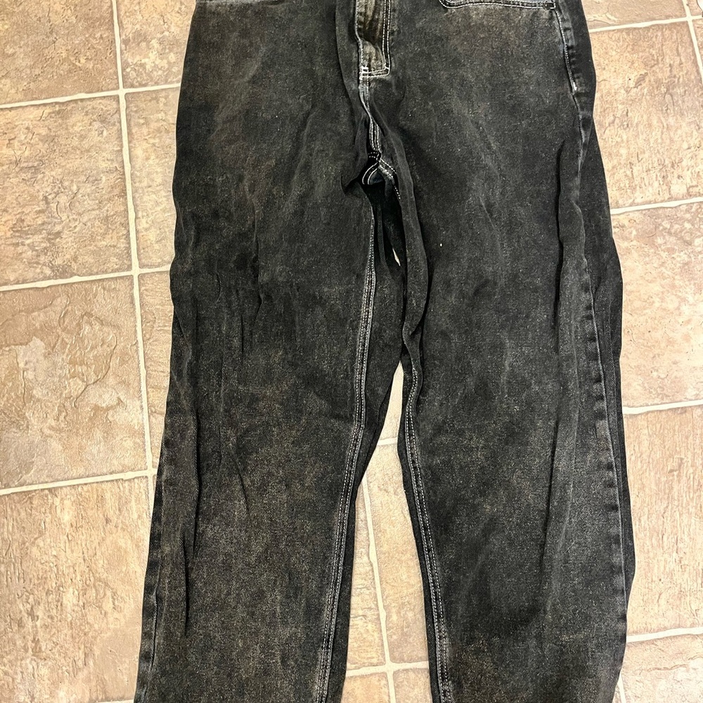 Empyre Men's Washed Black Relaxed Jeans